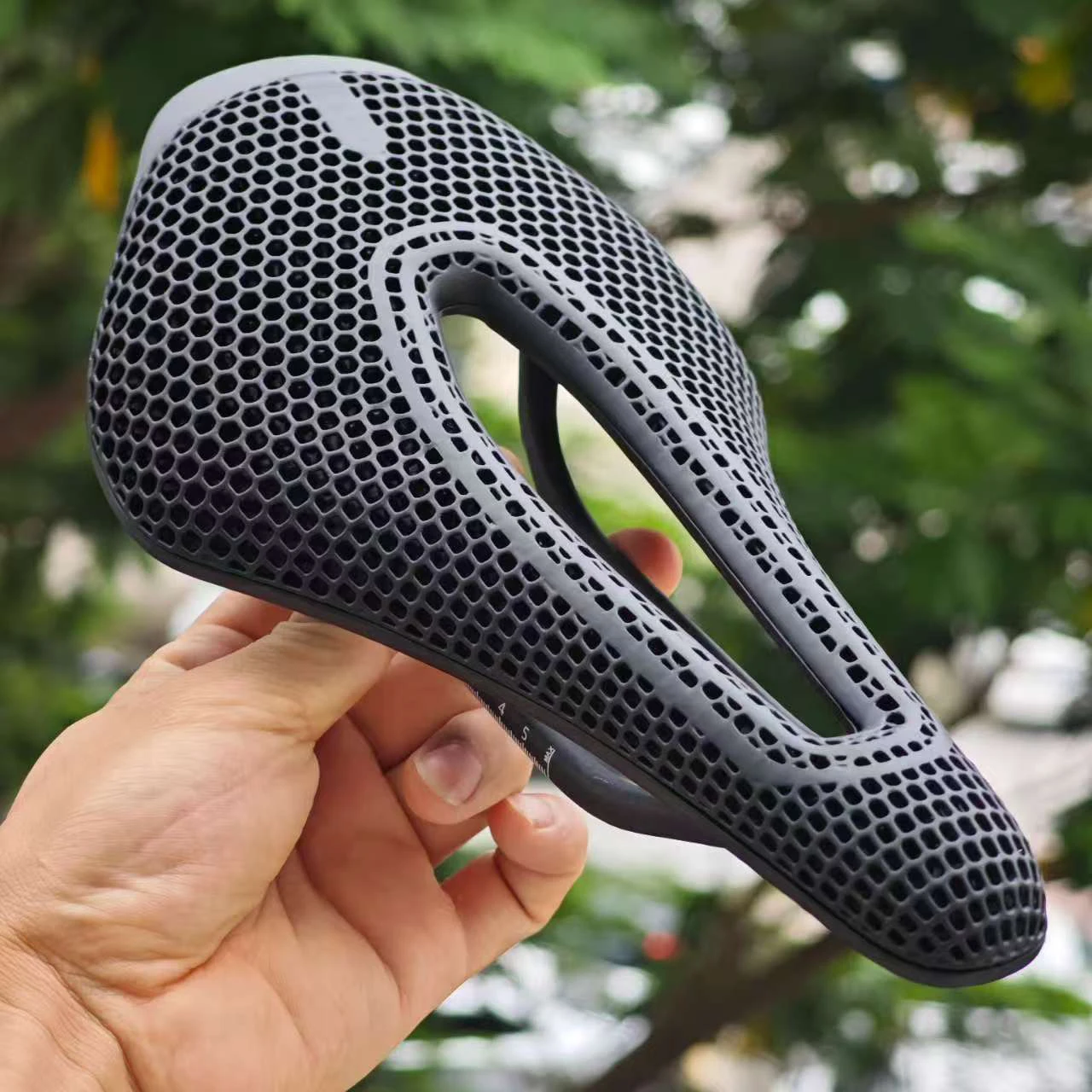 Carbon Saddle 3D Printed Honeycomb - GOLDIX 3D Printed Carbon Bicycle Saddle